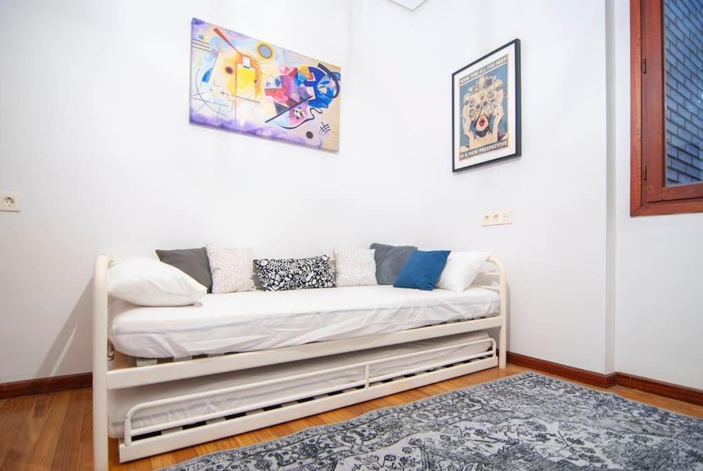 Appartement Bilborock By Zazpikaleak à Bilbao Extérieur photo